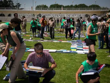 Varios estudiantes protestan en mayo de 2025 en Madrid Varios estudiantes protestan en mayo de 2025 en Madrid
