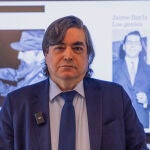 Tras novelar el enfrentamiento entre Gabriel Garc&iacute;a M&aacute;rquez y Mario Vargas Llosa en 'Los genios', el escritor peruano Jaime Bayly presenta en rueda de prensa 'Los golpistas'