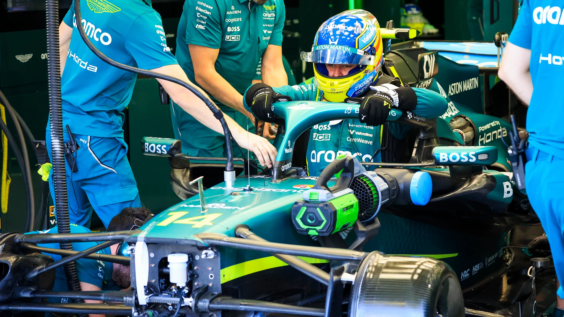ALONSO Fernando (spa), Aston Martin F1 Team Honda AMR26, portrait during the Formula 1 Aramco pre-season testing 2026 of the 2026 FIA Formula One World Championship from February 18 to 20, 2026 on the Bahrain International Circuit, in Sakhir, Bahrain - Photo Florent Gooden / DPPI AFP7 18/02/2026 ONLY FOR USE IN SPAIN