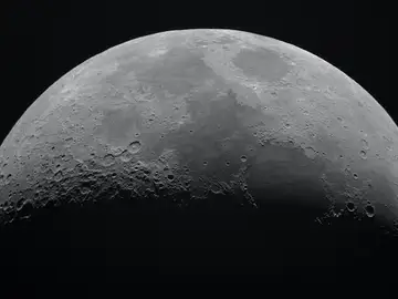 La Luna presenta una actividad sísmica inusual y que rompe la idea preestablecida La Luna