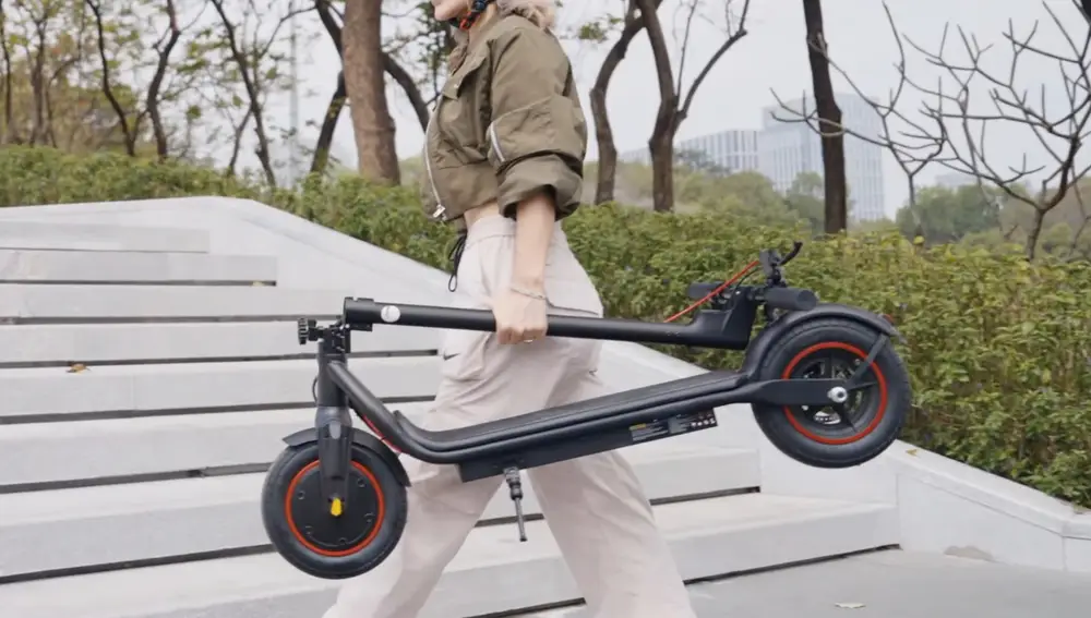 El transporte del iScooter W6 es sencillo y no muy pesado