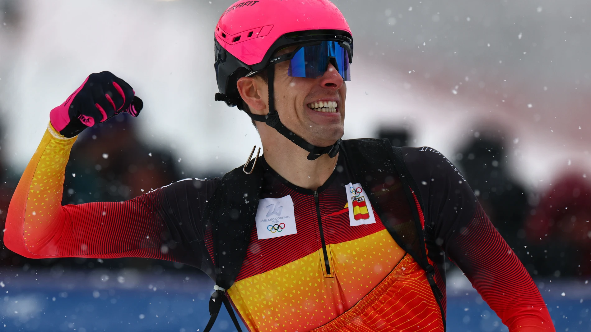 STELVIO (Italy), 19/02/2026.- Gold medalist Oriol Cardona Coll of Spain reacts after the Men's Sprint final of the Ski Mountaineering competitions at the Milano Cortina 2026 Winter Olympic Games, in Stelvio, Italy, 19 February 2026. (Italia, España) EFE/EPA/ANNA SZILAGYI