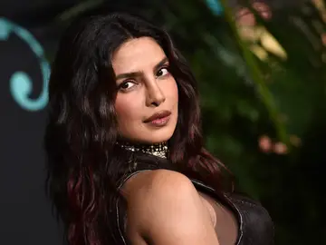 Priyanka Chopra con maquillaje impecable. Priyanka Chopra con maquillaje impecable.