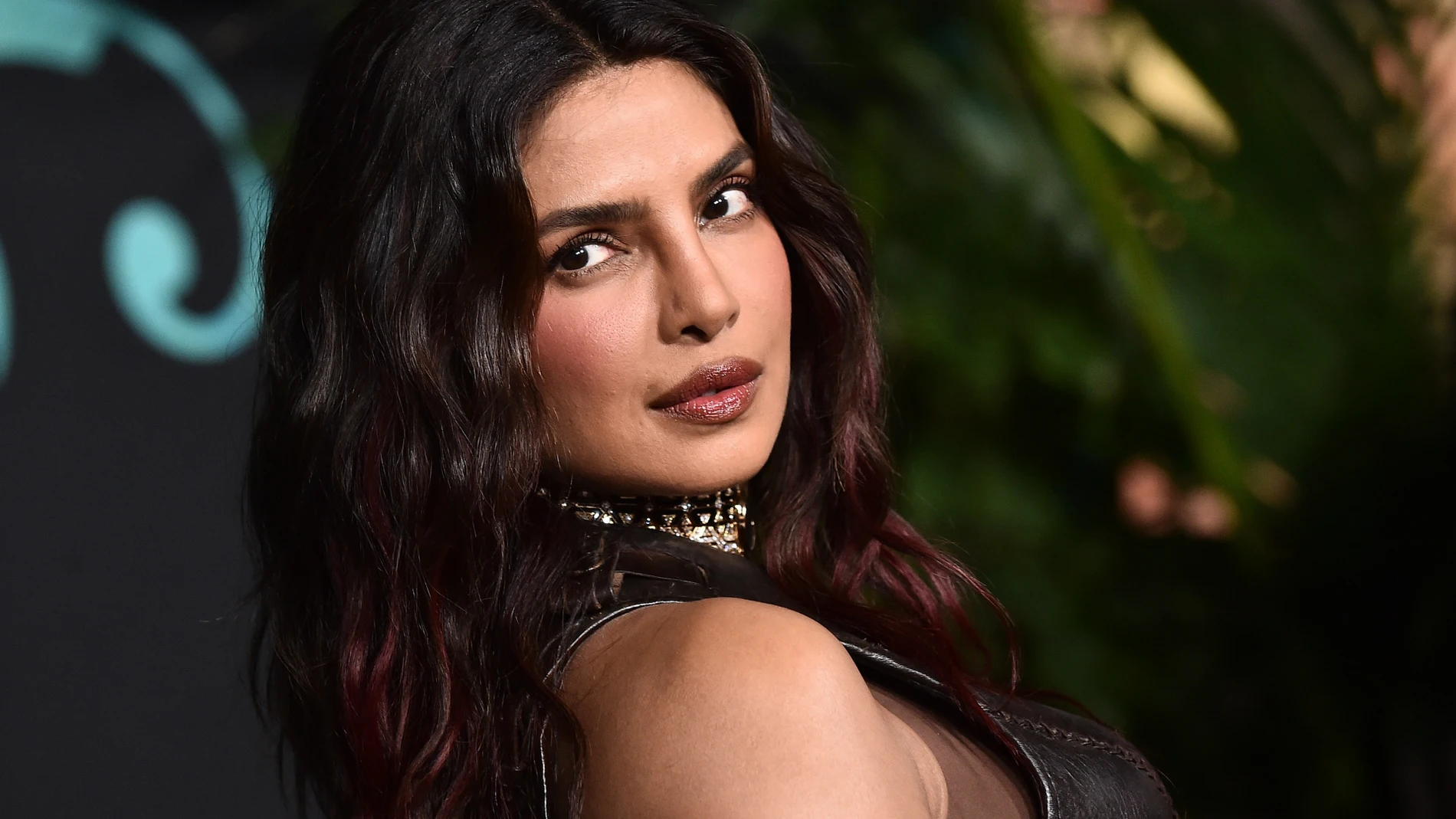 Priyanka Chopra con maquillaje impecable.