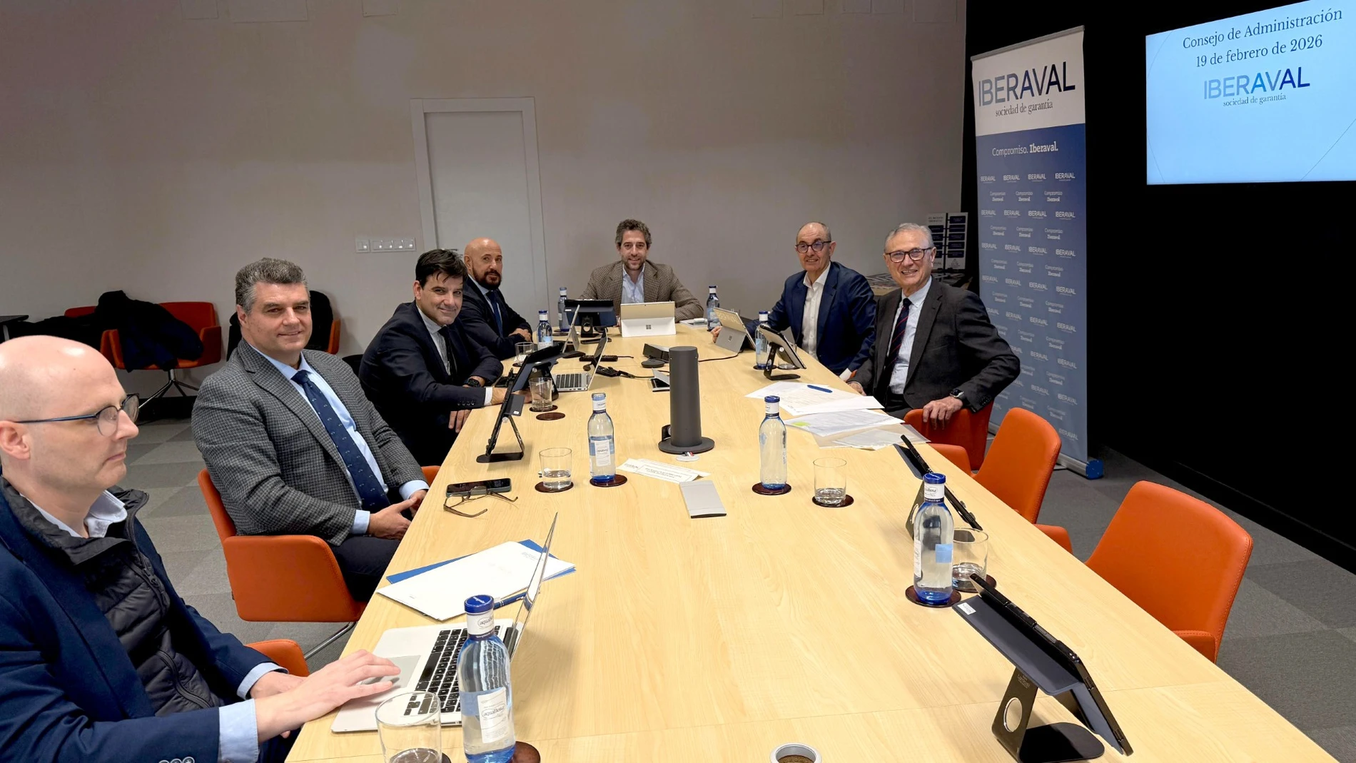 Consejo de Administración de Iberaval presidido por César Pontvianne