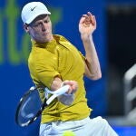 Sinner no pudo con Mensik en cuartos de Doha