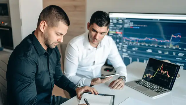 2026, un año de incertidumbres y desafíos para el que podemos mostrarnos “optimistas” 2026, un año de incertidumbres y desafíos para el que podemos mostrarnos “optimistas”