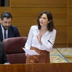 Ayuso comparece en la Asamblea para explicar la salida de Viciana y la llegada de Zarzalejo