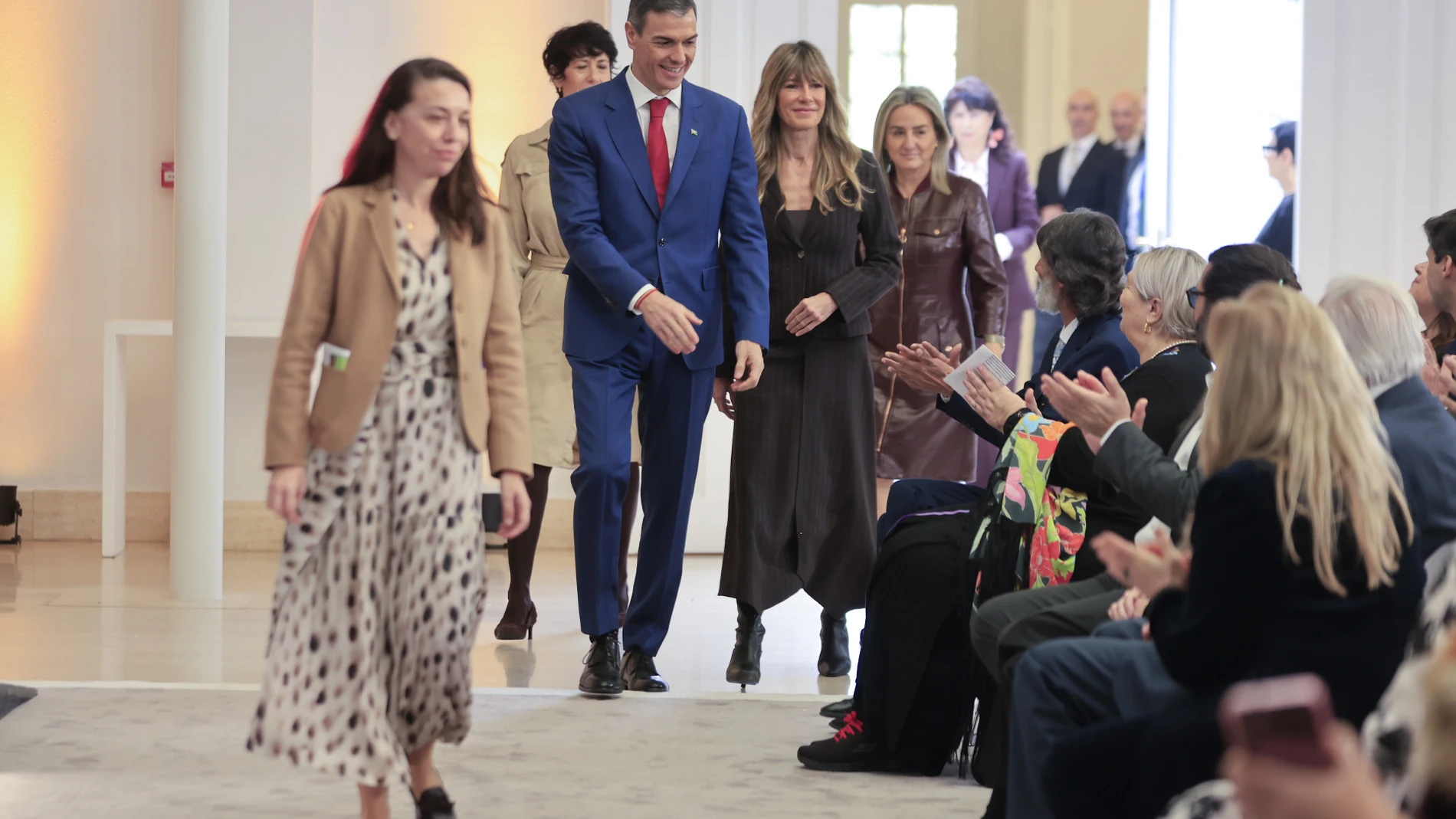 El look de Begoña Gómez.