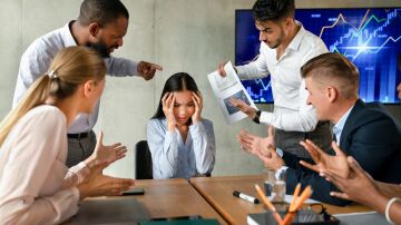 La justicia ampara a una trabajadora degradada por sus bajas m&eacute;dicas: se va con derecho al paro y 50.186 euros por despido encubierto m&aacute;s 7.501 por da&ntilde;os morales