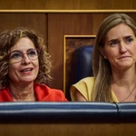 María Jesús Montero y Sara Aagesen durante un pleno del Congreso de los Diputados.