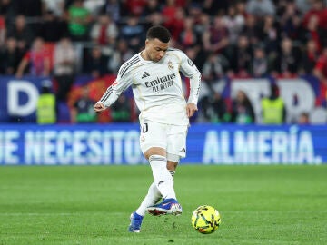 Kylian Mbappe of Real Madrid CF in action during the Spanish League, LaLiga EA Sports, football match played between CA Osasuna and Real Madrid at El Sadar stadium on February 21, 2026, in Pamplona, Spain. AFP7 21/02/2026 ONLY FOR USE IN SPAIN