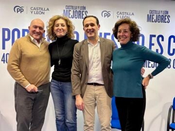 Los dirigentes del PP de Valladolid, Conrado &Iacute;scar, Mercedes Cantalapiedra, Mar&iacute;a Pardo y Jes&uacute;s Julio Carnero