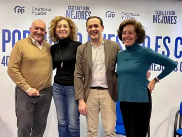 Los dirigentes del PP de Valladolid, Conrado Íscar, Mercedes Cantalapiedra, María Pardo y Jesús Julio Carnero Los dirigentes del PP de Valladolid, Conrado Íscar, Mercedes Cantalapiedra, María Pardo y Jesús Julio Carnero