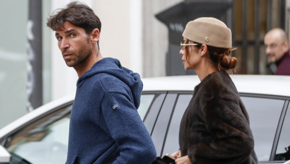 Cayetano Rivera y Tamara Gorro