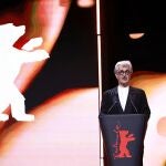 El cineasta alem&aacute;n Wim Wenders, durante su discurso en la Berlinale
