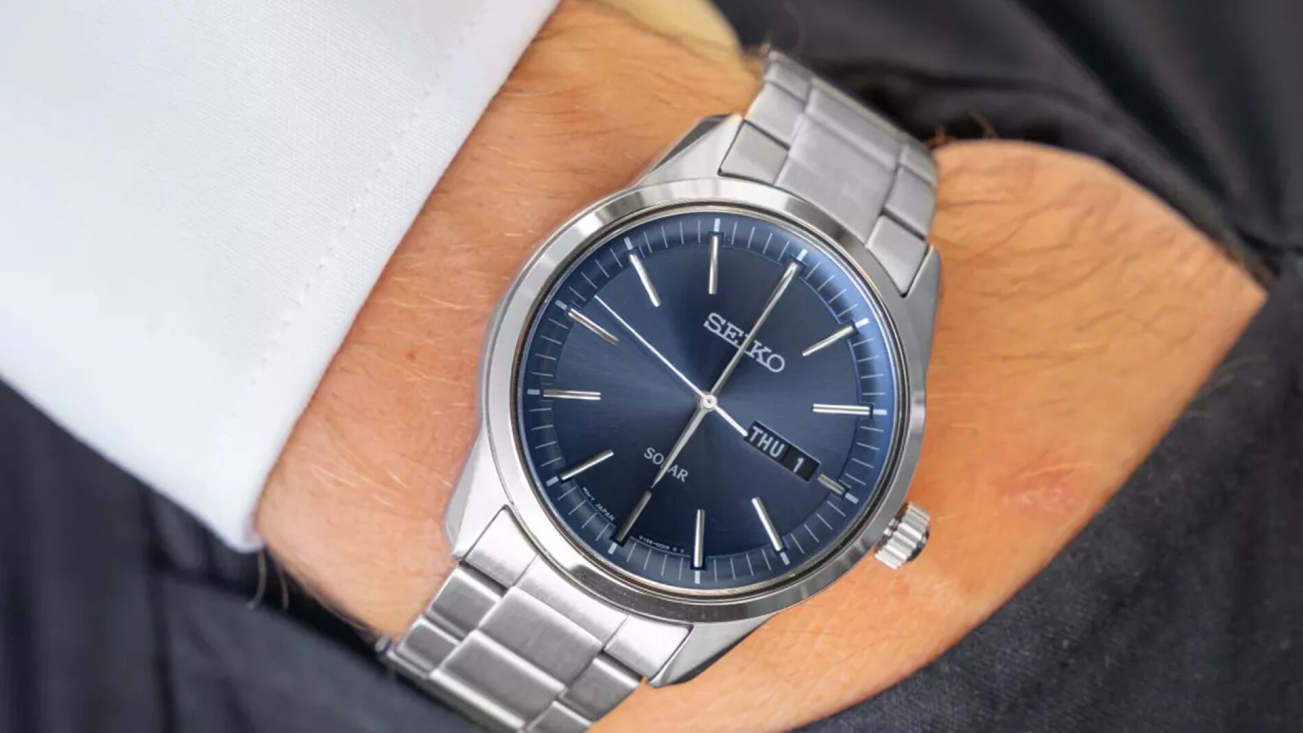Ni automático ni smartwatch: este reloj solar tiene más sentido de lo ...