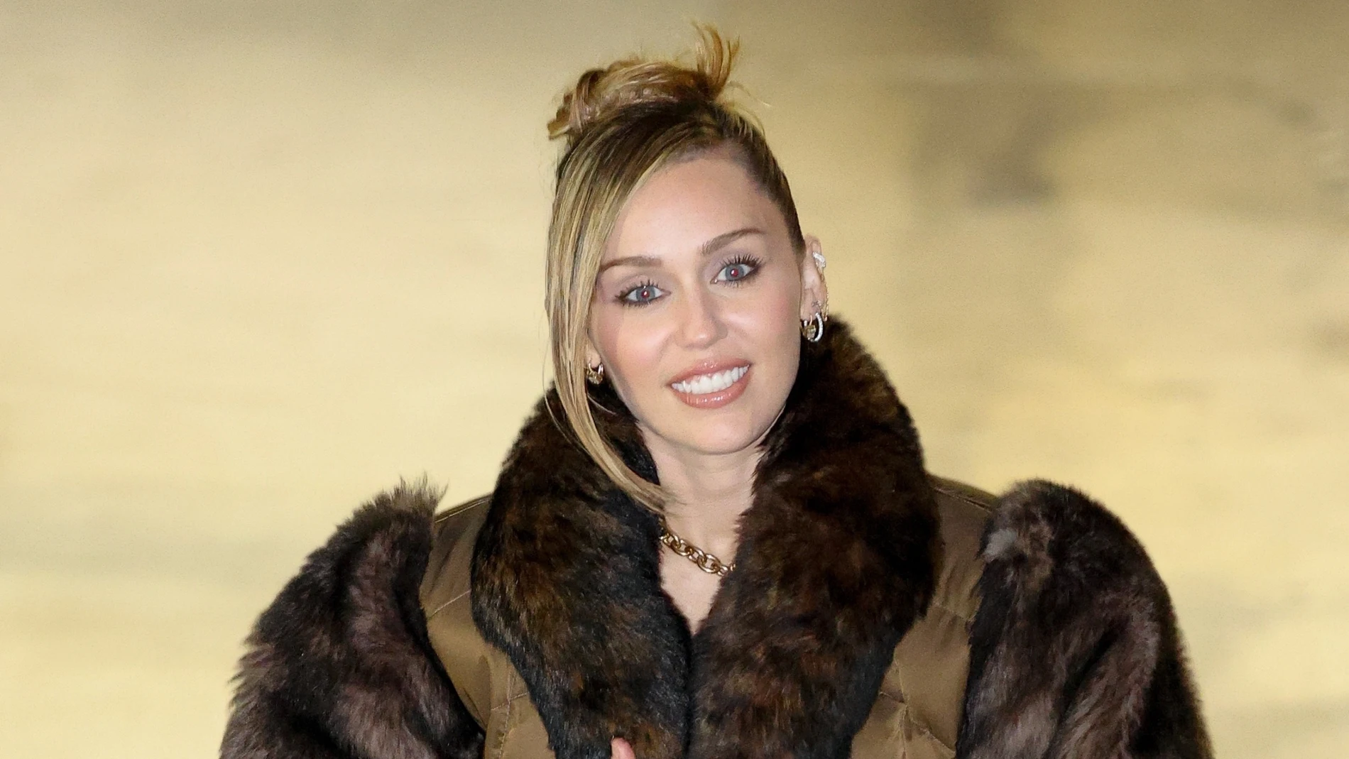 Look de Miley Cyrus.