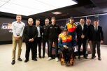 Sergio Garc&iacute;a (Patrocinios Repsol), Teo Mart&iacute;n (CEO Motor&Sport Institute), Daniel Losada (Campe&oacute;n GR Cup 2025), Manuel Avi&ntilde;&oacute; (Presidente RFEDA), Francisco Berrocal (CEO de Toyota Espa&ntilde;a), Alejandro Cach&oacute;n y Borja Rozada (TGR), Isidre Esteve y Villalobos.