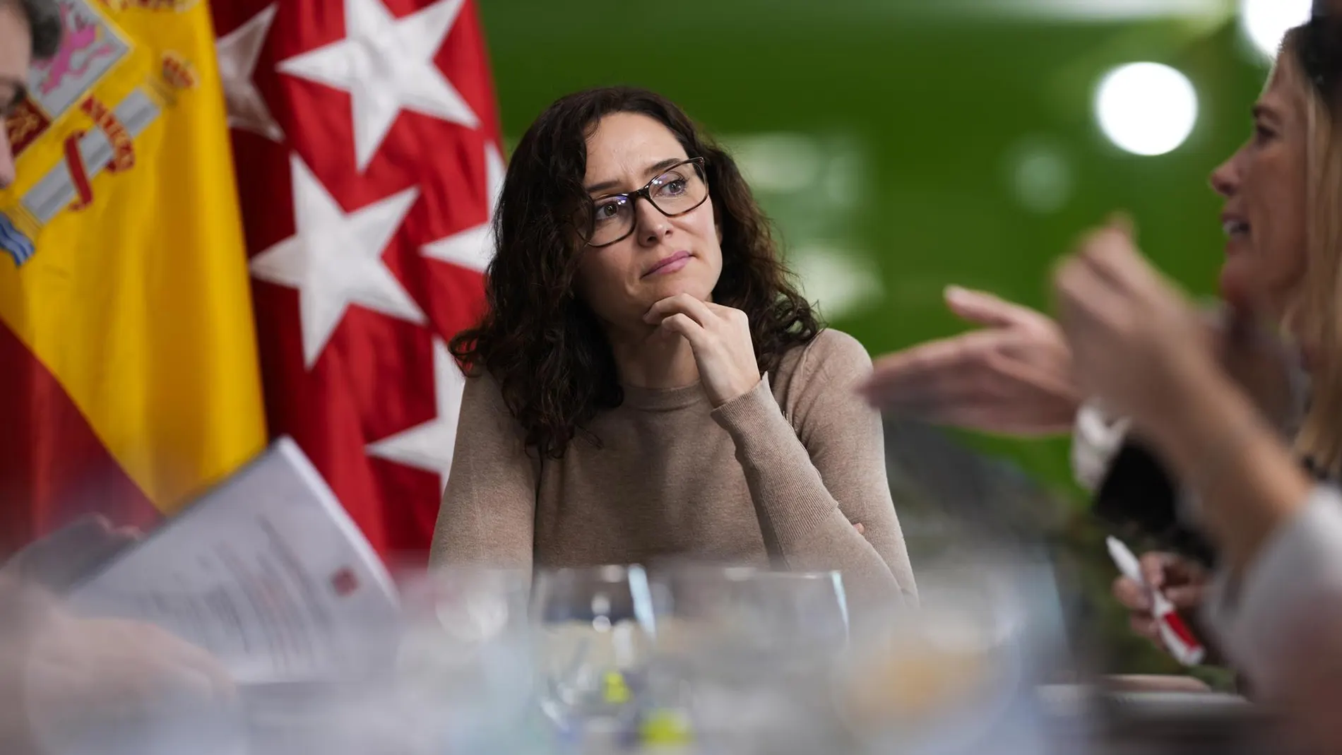 Ayuso cree que Yolanda Díaz "acabará en el PSOE" y le pide que "se dé prisa y lo termine de hundir"