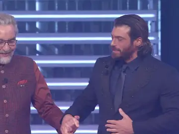 Kabir Bedi y Can Yaman, los dos actores de 'Sandokan', juntos en el Festival de Sanremo 2026 Kabir Bedi y Can Yaman, los dos actores de 'Sandokan', juntos en el Festival de Sanremo 2026