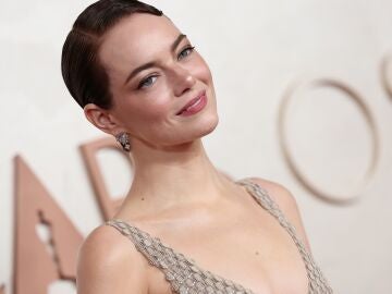 Look de Emma Stone en los Premios Oscar 2025.