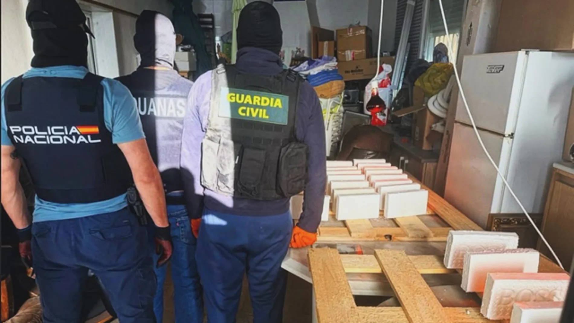 Un equipo conjunto compuesto por Policía Nacional, Guardia Civil y Servicio de Vigilancia Aduanera desarticula en Almería una organización criminal asentada en Macael dedicada al tráfico de cocaína