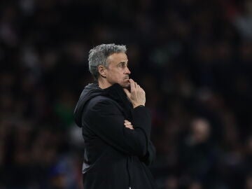 Paris (France), 25/02/2026.- Paris Saint Germain's head coach Luis Enrique looks on during the UEFA Champions League play-offs 2nd leg match between Paris Saint-Germain and AS Monaco in Paris, France, 25 February 2026. (Liga de Campeones, Francia) EFE/EPA/Teresa Suarez 