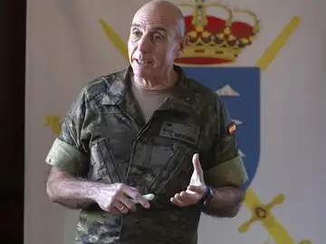 El Ejército blinda Canarias ante un escenario "muy complejo" en la frontera sur de Europa El jefe del Estado Mayor del Cuartel General del Mando de Canarias, el general Alfonso Pardo de Santayana