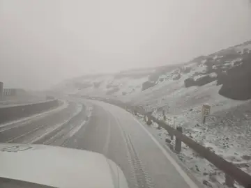 La nieve fuerza el cierre de los accesos al Teide: consulta las carreteras afectadas Parque Nacional del Teide