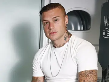 Adrián Rodríguez Adrián Rodríguez