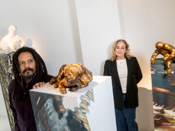 inauguraci&oacute;n de una exposici&oacute;n de Francesca Mart&iacute; y Rohan Marley