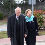 Tejero, con su mujer, Carmen Fr&iacute;as, en una imagen de 2017, durante el entierro de Paloma G&oacute;mez Borrero en Madrid