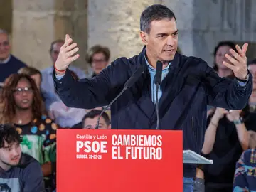Pedro Sánchez en acto electoral del PSOE en Burgos BURGOS, 26/02/2026.- El secretario general del PSOE y presidente del Gobierno, Pedro Sánchez, participa en un acto de inicio de campaña electoral en Burgos con el candidato socialista a la Presidencia de la Junta de Castilla y León, Carlos Martínez, este jueves en el Monasterio de San Juan. EFE/Santi Otero