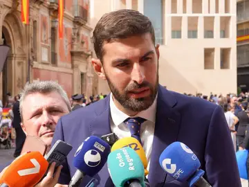 Antelo dice que no entiende su salida forzada como líder de Vox en Murcia y rechaza dimitir como diputado regional Antelo dice que no entiende su salida forzada como líder de Vox en Murcia y rechaza dimitir como diputado regional