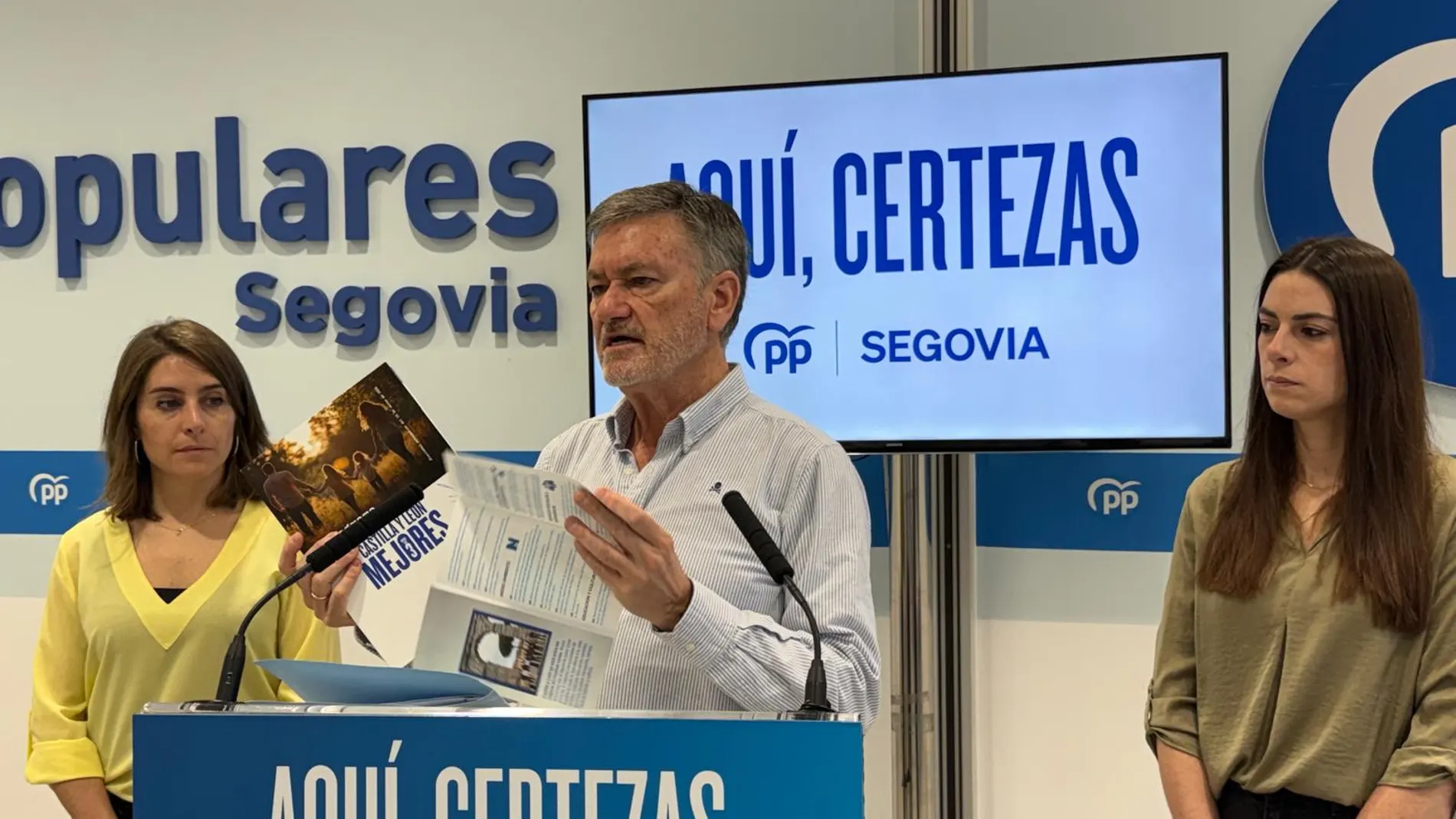 Francisco Vázquez durante la rueda de prensa