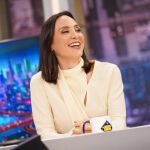 El look de Tamara Falc&oacute;.