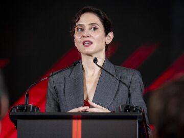 MADRID.-V&Iacute;DEO: Ayuso asegura que el pueblo espa&ntilde;ol "quiere" al Rey em&eacute;rito y cree que la Casa Real sabr&aacute; "hacer lo mejor"