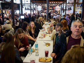 El Mercado de San Miguel reabre tras finalizar los trabajos de refuerzo y consolidaci&oacute;n de sus cimientos