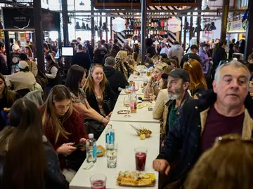 El Mercado de San Miguel reabre tras finalizar los trabajos de refuerzo y consolidación de sus cimientos El Mercado de San Miguel reabre tras finalizar los trabajos de refuerzo y consolidación de sus cimientos
