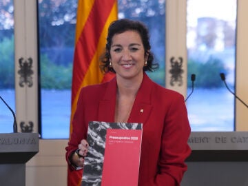 Alicia Romero presenta el Proyecto de ley de presupuestos de la Generalitat a Josep Rull
