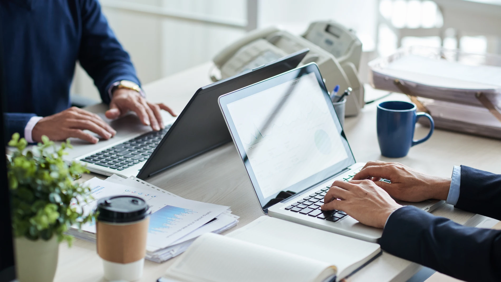 El Estatuto de los Trabajadores lo confirma: en qué casos se debe dar una hora de descanso por cada extra trabajada