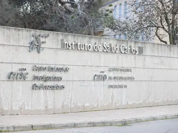 Renuncia el gerente del CNIO, señalado por un presunto caso de acoso MADRID, 27/02/2026.- El hasta ahora gerente del Centro Nacional de Investigaciones Oncológicas (CNIO), José Manuel Bernabé, ha renunciado a su cargo, después de conocerse un presunto caso de acoso denunciado por la ex secretaria general. El patronato del CNIO, reunido este viernes en sesión extraordinaria, ha quedado informado de la renuncia de Bernabé. No obstante, ayer ya el Ministerio de Ciencia, Innovación y Universidades anunció que pediría en este órgano la destitución del gerente. EFE/...