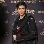 El look de Alba Flores en los Goya 2026.