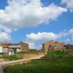 Un templo muy cuidado en un pueblo casi vac&iacute;o: la paradoja de Salcedillo