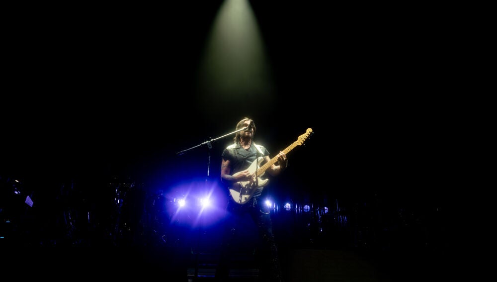 Juanes actúa en el Movistar Arena