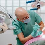 Un abogado resuelve las dudas: si fuiste al dentista el a&ntilde;o pasado podr&aacute;s "llevarte una sorpresa" en la declaraci&oacute;n de la Renta