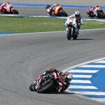 Marco Bezzecchi se escap&oacute; nada m&aacute;s arrancar la carrera