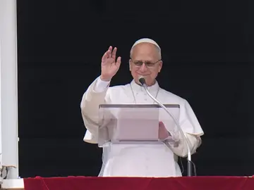 Vatican Pope Pope Leo XIV appears at his studio's window overlooking St. Peter's Square at the Vatican for the traditional Sunday blessing of the faithful gathered for the noon Angelus prayer, Sunday, March 1, 2026. (AP Photo/Alessandra Tarantino)