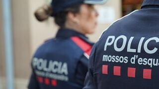 Agentes de los Mossos d'Esquadra REMITIDA / HANDOUT por Mossos d'Esquadra Fotograf&iacute;a remitida a medios de comunicaci&oacute;n exclusivamente para ilustrar la noticia a la que hace referencia la imagen, y citando la procedencia de la imagen en la firma 01/03/2026